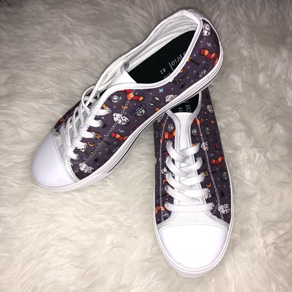 Brand New Harry Potter Theme Sneakers🤓⚡️